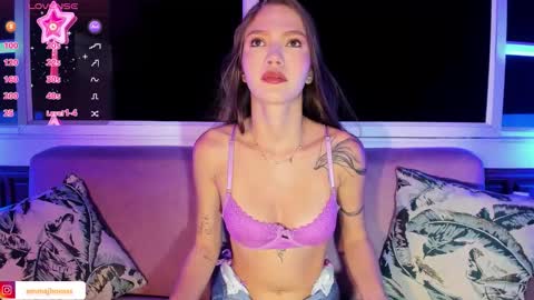 emma_jhoons online show from January 7, 11:13 am