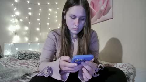 emma_just online show from October 12, 6:21 pm