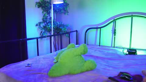 Emma online show from October 1, 8:30 am