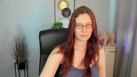 emma online show from June 29, 5:25 am