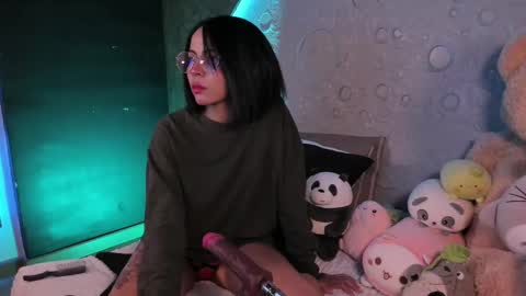     online show from February 18, 10:16 am