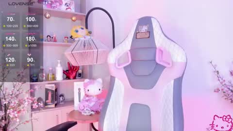 EMMA  online show from February 23, 6:40 pm