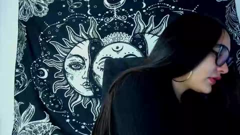 Emma online show from November 20, 6:53 pm