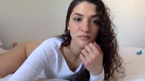 Emma online show from February 18, 6:39 pm