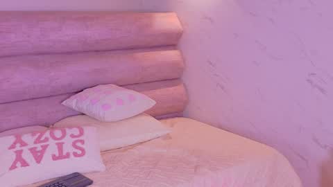 Emma online show from March 12, 2:20 pm