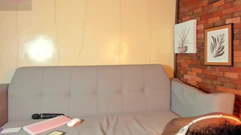 Emma online show from December 13, 6:27 pm