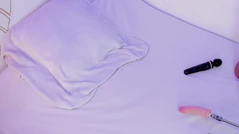 Emma Duque online show from October 8, 2:05 am