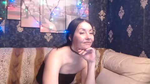 EmmaGoldX online show from February 5, 9:40 pm