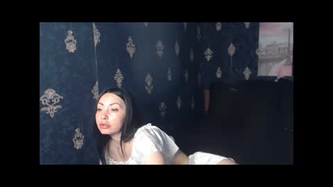 EmmaGoldX online show from June 3, 9:32 am