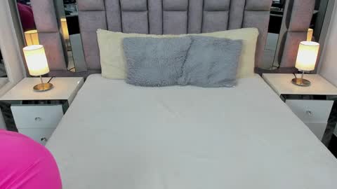 EMMA HILL online show from February 3, 7:10 pm