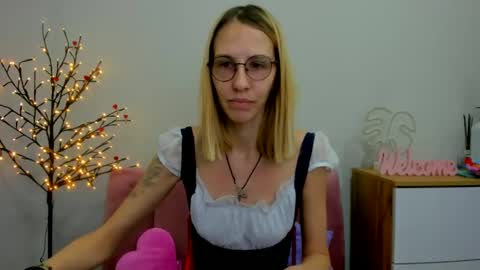 emmakriss online show from February 18, 11:55 am