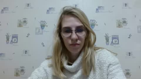 emmakriss online show from January 15, 7:44 pm