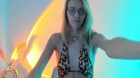 emmakriss online show from February 2, 12:24 pm