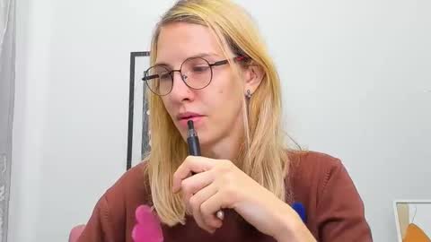 emmakriss online show from January 18, 11:32 am