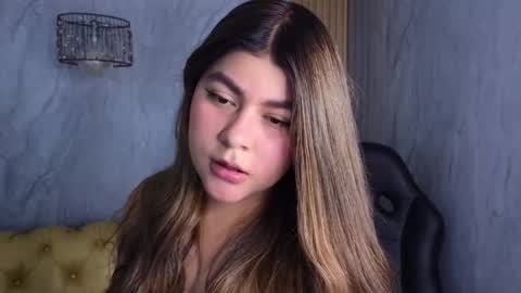 Emma online show from February 14, 5:14 pm