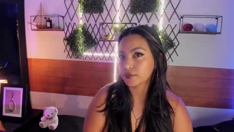 Emma Lewis online show from February 5, 9:50 pm