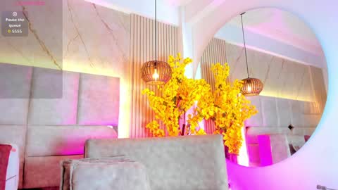 emmalove01 online show from April 5, 2:32 am