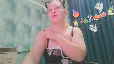 emmamelody online show from October 30, 11:17 pm