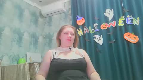 emmamelody online show from October 28, 1:00 am