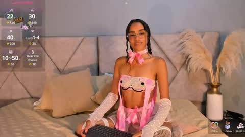 emmamilleerr online show from November 9, 3:57 am