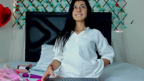  Emma  online show from February 23, 6:07 pm