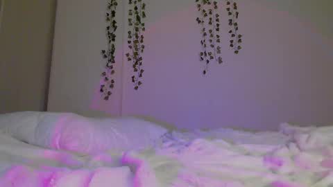 Emma online show from September 25, 6:06 pm