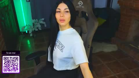 Mia online show from September 29, 8:58 pm