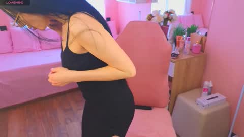 Mia online show from September 18, 6:23 am