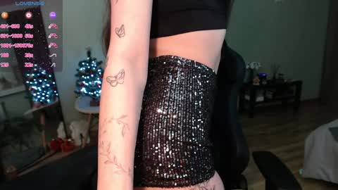 Emily online show from December 16, 5:11 pm