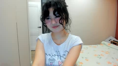 Emilia online show from June 3, 2:33 pm