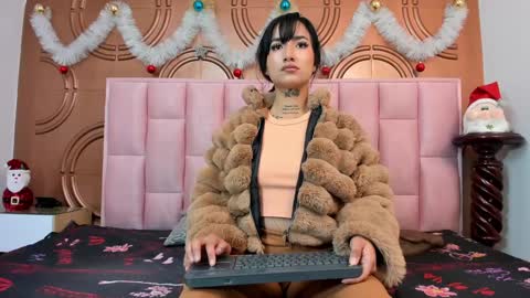 Emmily keller online show from January 6, 1:41 pm