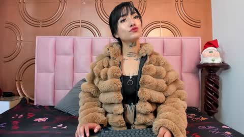 Emmily keller online show from January 9, 1:24 pm