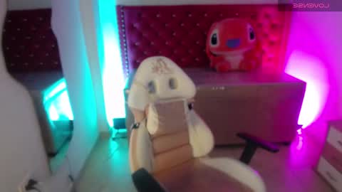 Emi 3 online show from November 27, 3:53 am