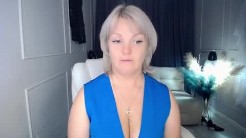 emmmam online show from October 2, 2:33 pm