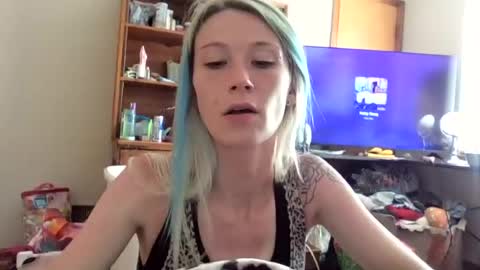 emmwarr1514 online show from June 4, 7:51 pm