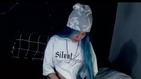 emmy__smith online show from January 8, 9:57 am