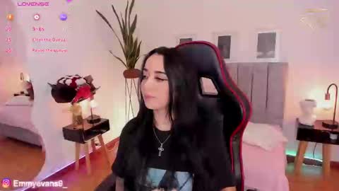 Emmy Evans  online show from December 2, 8:09 pm