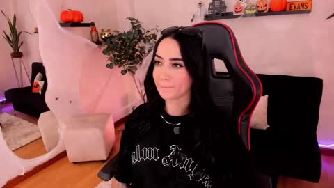 Emmy Evans  online show from October 20, 8:34 pm