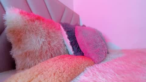 Emy online show from December 18, 11:02 am