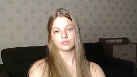 EmySway online show from December 10, 9:43 pm