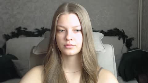 EmySway online show from January 31, 1:33 am