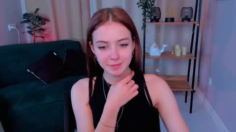 enchanted_bella online show from October 17, 2:09 pm