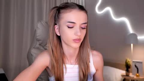 entya online show from November 13, 7:07 am