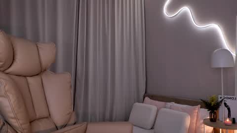 entya online show from April 10, 7:36 am