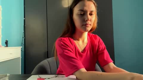 Lily online show from February 4, 8:06 am