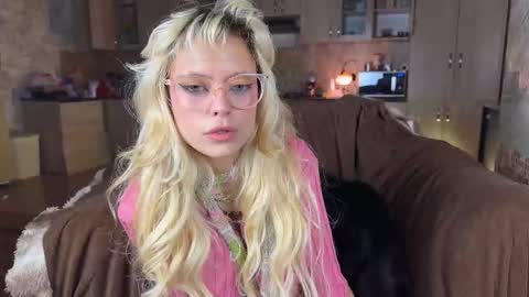 Alissa online show from November 28, 6:55 pm