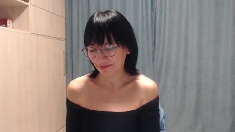 ericablack8 online show from January 10, 3:48 pm