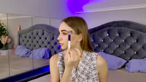 Erica online show from March 4, 11:39 am