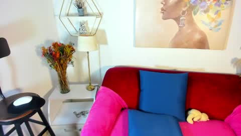 E R I K A  - L  Y R I C S online show from May 31, 7:25 am