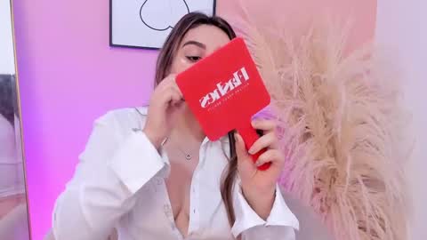 Erika Mendez online show from February 25, 7:06 pm